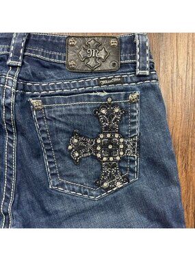 Miss Me Bermuda Jeans JP4788BMU Distressed Dark Wash Sequin Cross Size 30